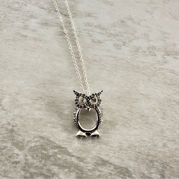 Sterling Silver Owl Pendent and Necklace - Picture 5 of 5